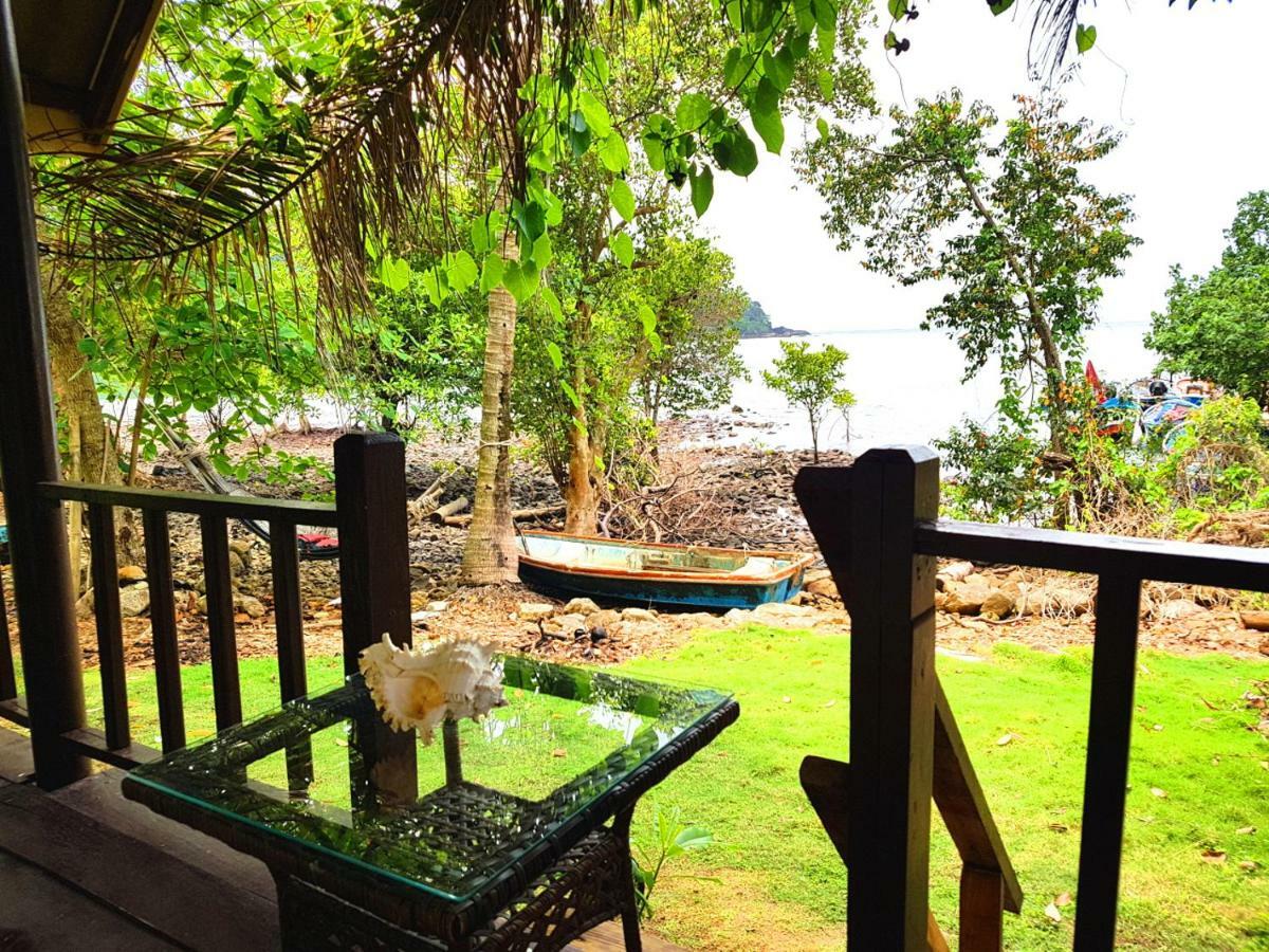 ฺbay Yard Hut Koh Chang Exterior foto