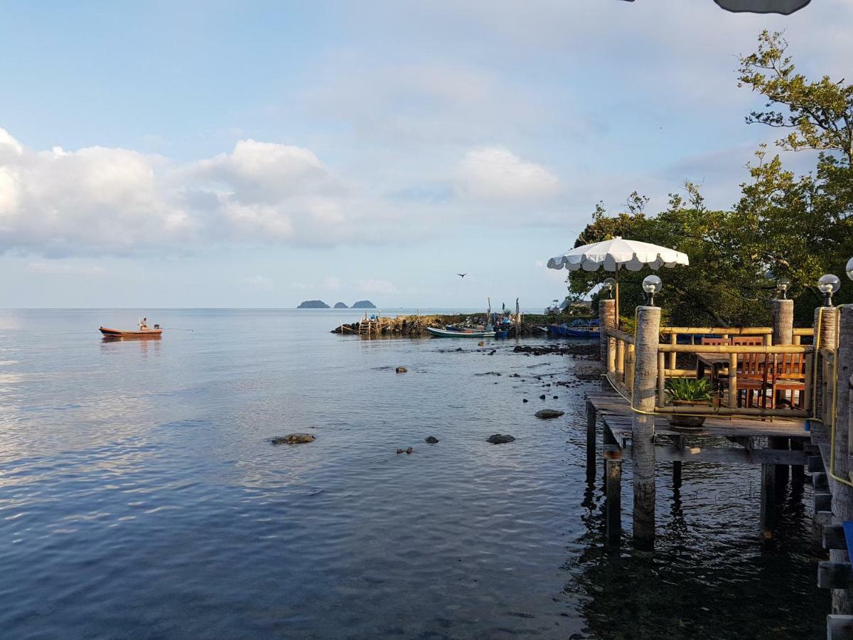 ฺbay Yard Hut Koh Chang Exterior foto